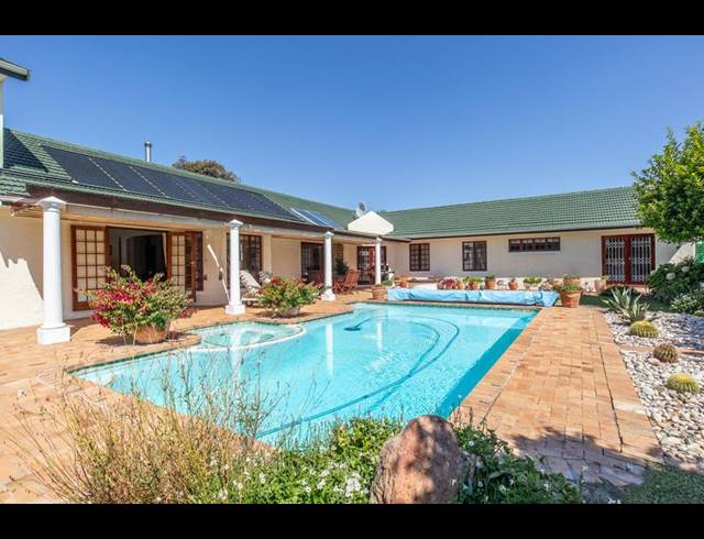 5 BEDROOM HOUSE FOR SALE IN TOKAI